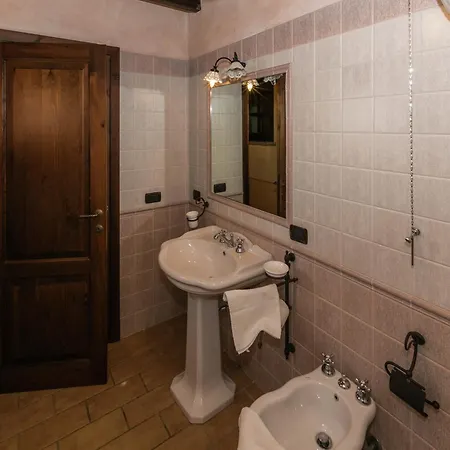 Elegant Only 1 Hour From Rome *