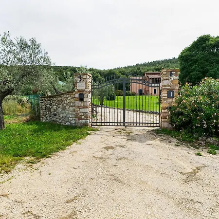 Elegant Only 1 Hour From Rome 度假居 *