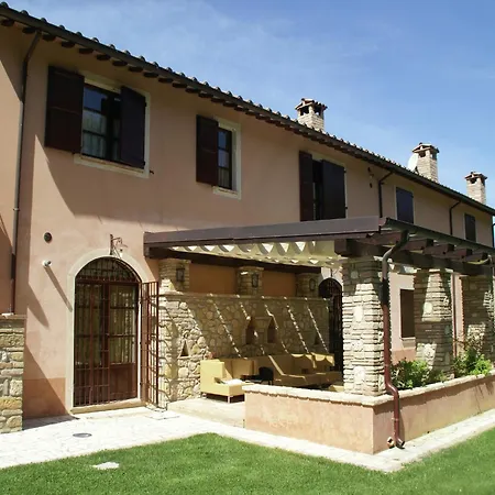 Elegant Only 1 Hour From Rome 度假居 *