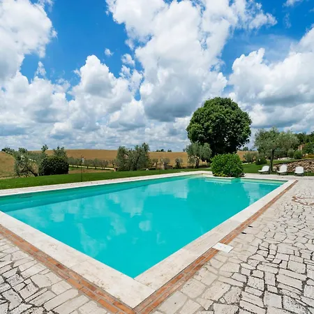 Elegant Only 1 Hour From Rome *