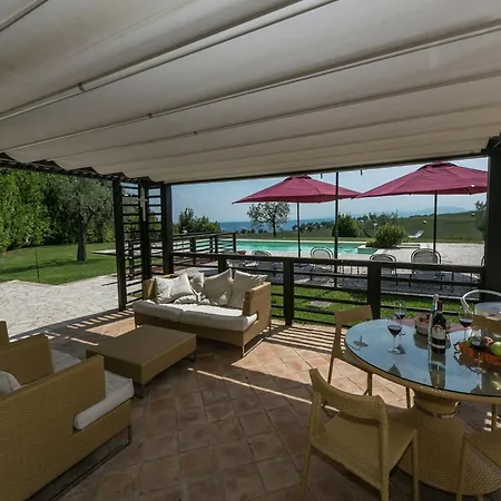 Elegant Only 1 Hour From Rome *